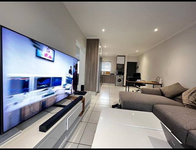 2 BEDROOM APARTMENT FOR SALE IN FOURWAYS